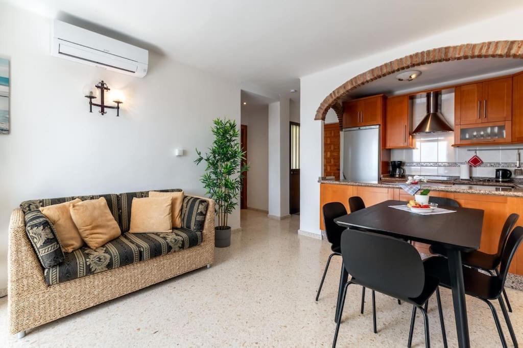Appartamento Oasis 16 Nerja Esterno foto